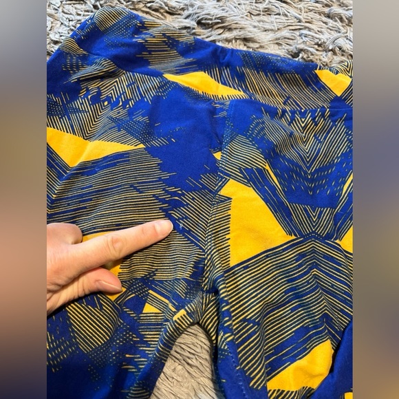 LuLaRoe Leggings - Picture 2 of 4